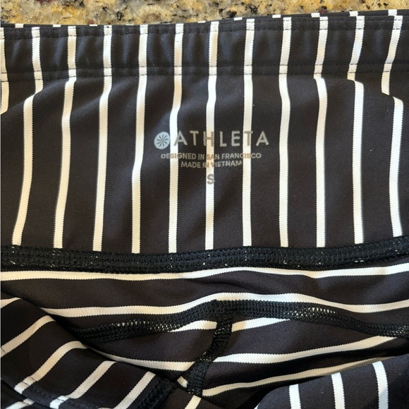 Womens Athleta 7/8 Leggings - Picture 3 of 3